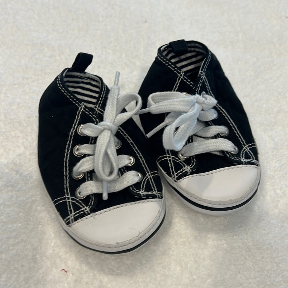 Gymboree (4) tennis soft shoe